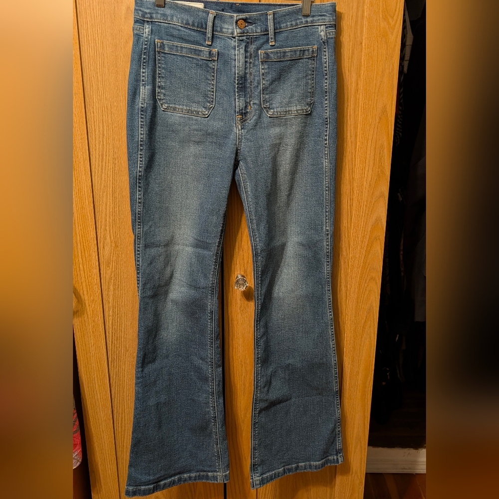 GAP Women's Flare Jeans in Classic Blue